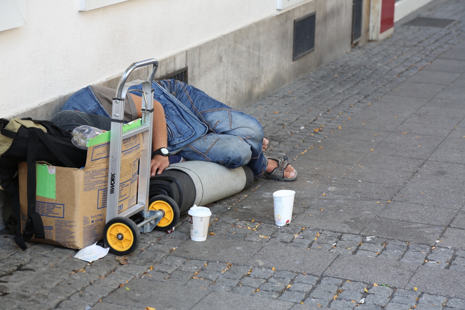 Fördern Projekt helfen spenden stiften benachteiligte Menschen Not